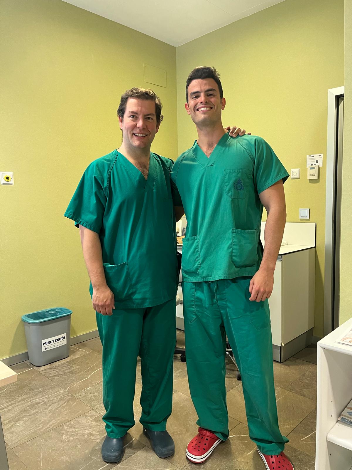 Dr. Juan Antonio Fernández junto a Dr. Alberto Candau en Córdoba